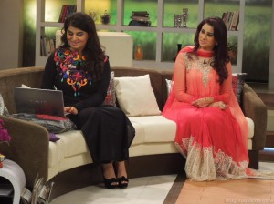 Hot Madhia Naqvi & Aunty Samiah Khan